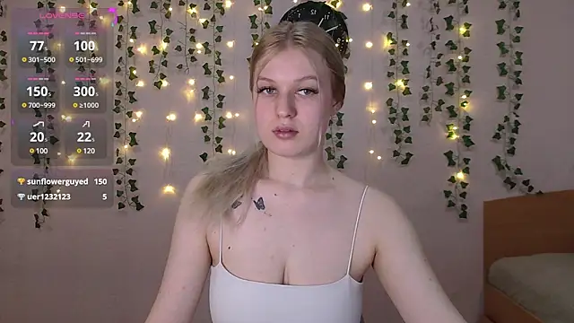 Snapshot of EmiliaDuchess chatting on 03/06/25, 06:52 EmiliaDuchess online show from 03/06/25, 06:52