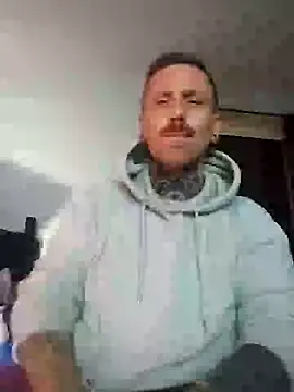 Snapshot of Schabernack1990 chatting on 10/15/25, 09:48 Schabernack1990 online show from 10/15/25, 09:48