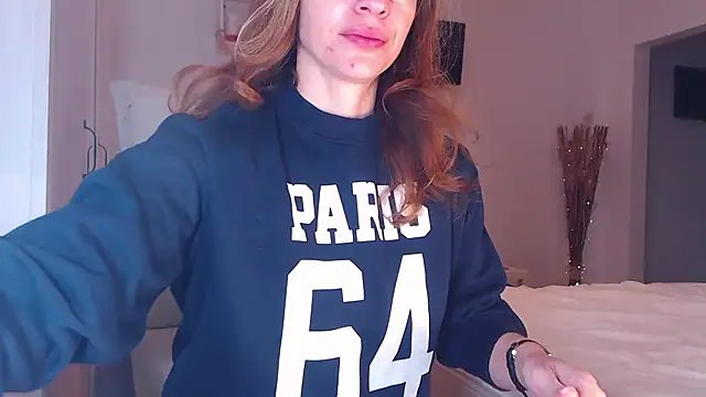 Snapshot of AdeleLovely chatting on 01/19/26, 06:17 AdeleLovely online show from 01/19/26, 06:17