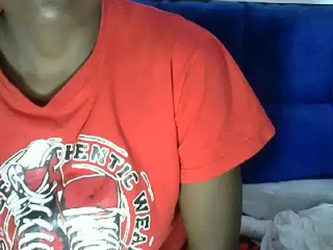 Snapshot of beauty_petite chatting on 01/09/25, 07:40 beauty petite online show from 01/09/25, 07:40