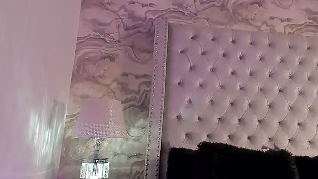 Snapshot of Kev_jenner chatting on 02/22/25, 07:03 Kev jenner online show from 02/22/25, 07:03