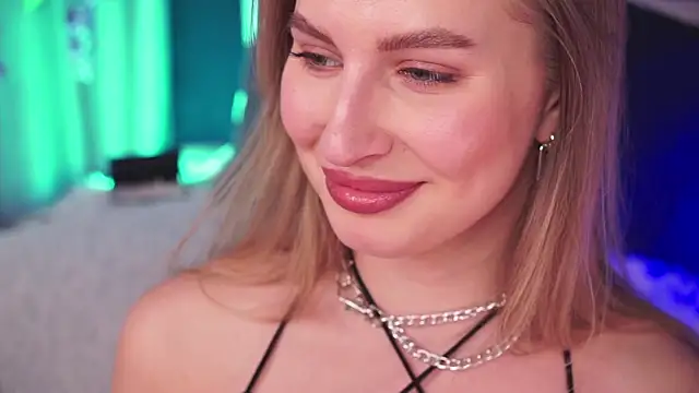 Snapshot of AnnLevine chatting on 01/22/25, 12:17 AnnLevine online show from 01/22/25, 12:17