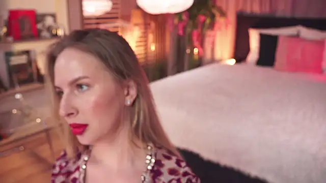 Snapshot of AnnLevine chatting on 02/04/25, 10:10 AnnLevine online show from 02/04/25, 10:10