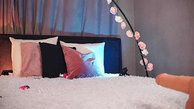 Snapshot of AnnLevine chatting on 02/22/25, 07:45 AnnLevine online show from 02/22/25, 07:45