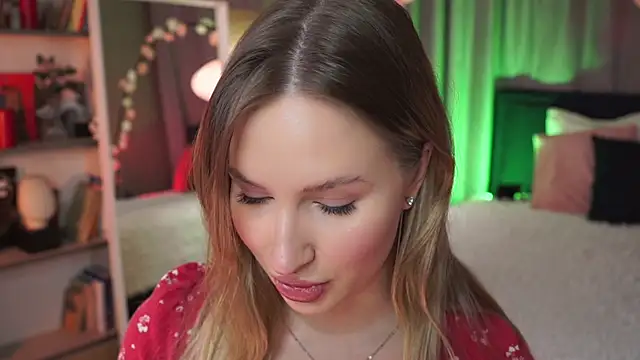 Snapshot of AnnLevine chatting on 03/06/25, 05:57 AnnLevine online show from 03/06/25, 05:57