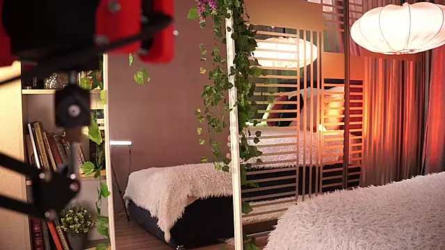 Snapshot of AnnLevine chatting on 03/09/25, 11:14 AnnLevine online show from 03/09/25, 11:14