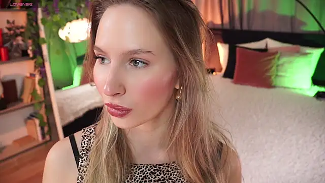 Snapshot of AnnLevine chatting on 03/14/25, 05:59 AnnLevine online show from 03/14/25, 05:59