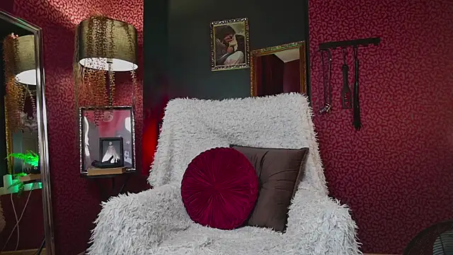 Snapshot of AnnLevine chatting on 09/27/25, 02:22 AnnLevine online show from 09/27/25, 02:22