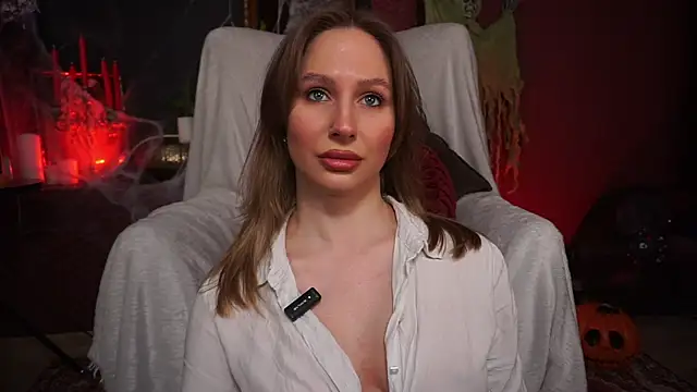 Snapshot of AnnLevine chatting on 10/30/25, 01:56 AnnLevine online show from 10/30/25, 01:56