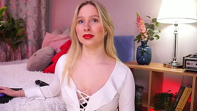 Snapshot of AnnLevine chatting on 01/06/26, 01:48 AnnLevine online show from 01/06/26, 01:48