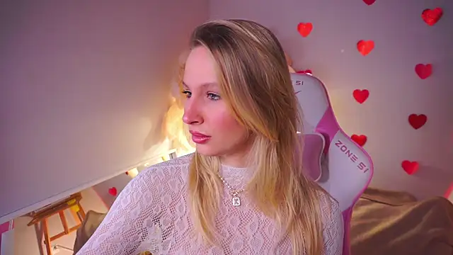 Snapshot of AnnLevine chatting on 02/15/26, 01:52 AnnLevine online show from 02/15/26, 01:52