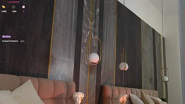 Snapshot of Chanel__May chatting on 02/10/25, 09:04 Chanel May online show from 02/10/25, 09:04