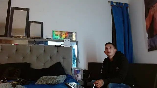 parejacaliente20154 online show from 02/09/25, 12:08