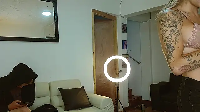 parejacaliente20154 online show from 03/12/25, 12:04