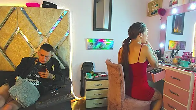 parejacaliente20154 online show from 11/14/25, 09:08