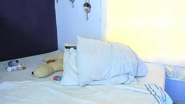 Leamonroe   online show from 04/14/26, 06:47