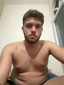 Snapshot of Franso13 chatting on 10/21/25, 03:07 Franso13 online show from 10/21/25, 03:07