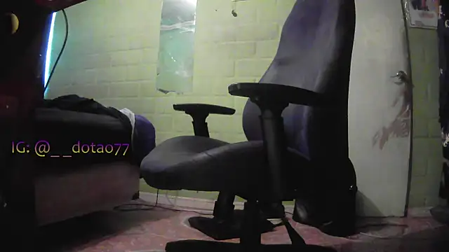 Snapshot of doTao7 chatting on 03/10/25, 08:23 doTao7 online show from 03/10/25, 08:23