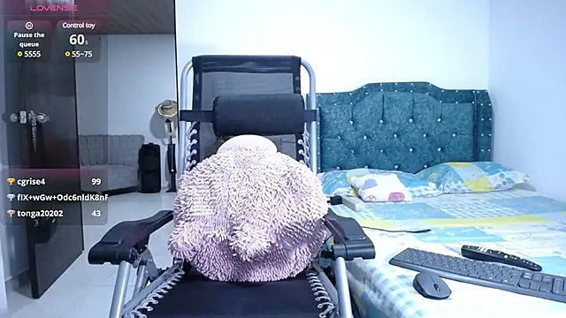 sofiamature01 online show from 01/24/25, 05:42