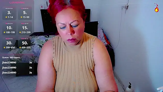 Snapshot of Hot-Rihanna chatting on 02/11/26, 03:44 Hot-Rihanna online show from 02/11/26, 03:44