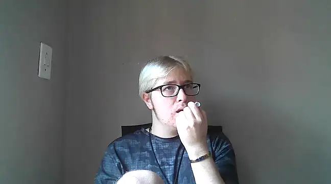 bisexualboy05 online show from 03/05/25, 10:33