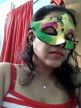 Snapshot of LOVERIAKOL chatting on 01/01/25, 04:29 LOVERIAKOL online show from 01/01/25, 04:29