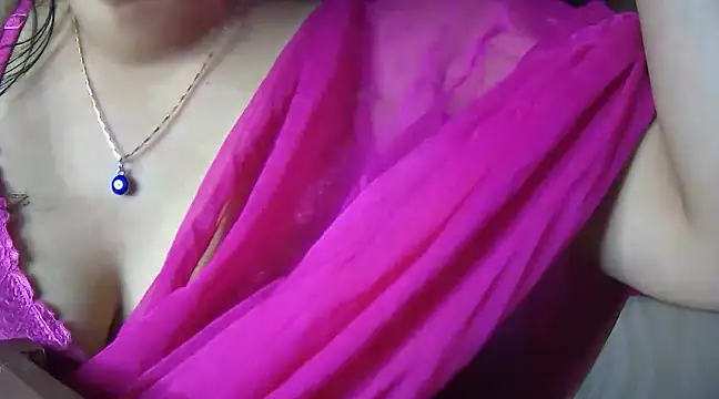 Snapshot of LOVERIAKOL chatting on 01/22/25, 05:28 LOVERIAKOL online show from 01/22/25, 05:28