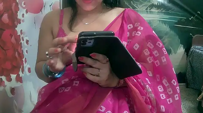 Snapshot of LOVERIAKOL chatting on 03/07/25, 10:43 LOVERIAKOL online show from 03/07/25, 10:43