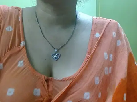 LOVERIAKOL online show from 04/21/26, 03:39