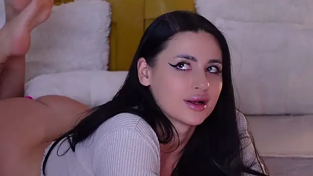 RanyaHermes online show from 11/17/25, 10:48