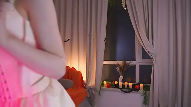 CindyGarrison online show from 10/31/25, 01:39