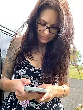 BeautifulMesss online show from 09/16/25, 04:30