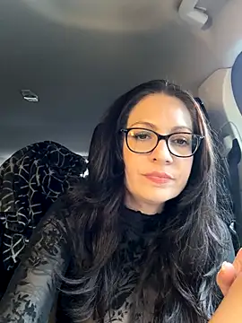 BeautifulMesss online show from 10/28/25, 04:31