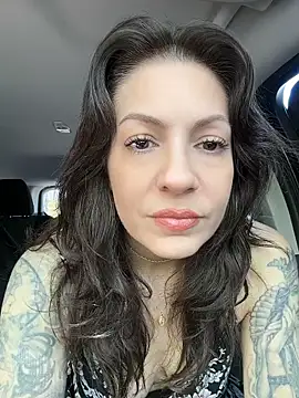 BeautifulMesss online show from 04/24/26, 04:09