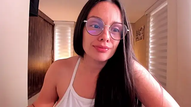 Snapshot of anabel_025 chatting on 02/19/25, 04:11 anabel 025 online show from 02/19/25, 04:11