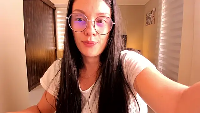 Snapshot of anabel_025 chatting on 03/18/25, 03:42 anabel 025 online show from 03/18/25, 03:42