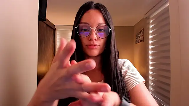 Snapshot of anabel_025 chatting on 09/10/25, 04:18 anabel 025 online show from 09/10/25, 04:18