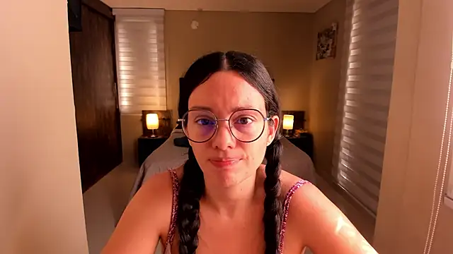 Snapshot of anabel_025 chatting on 11/11/25, 02:28 anabel 025 online show from 11/11/25, 02:28