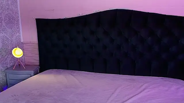 Julieta Cortes   online show from 04/08/26, 12:05