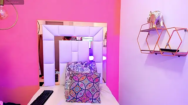 Alanna hot3 online show from 02/10/25, 07:28