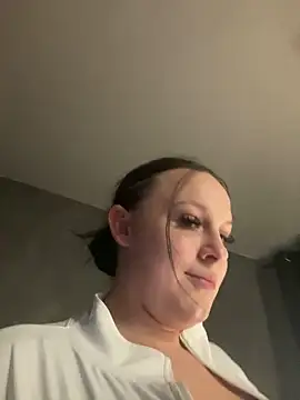 riri bstvx online show from 02/21/25, 06:37