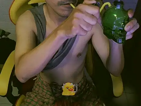 cloudyth1994 online show from 09/20/25, 04:52