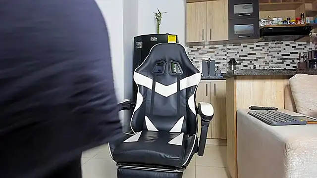 Johnnygrayson1 online show from 11/21/25, 11:03