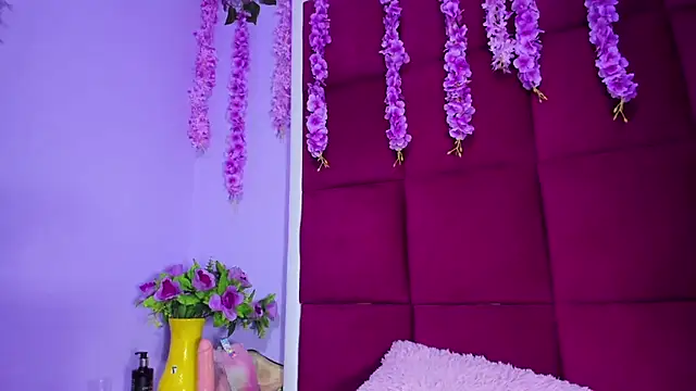 Sasha Petitte online show from 03/21/25, 05:43