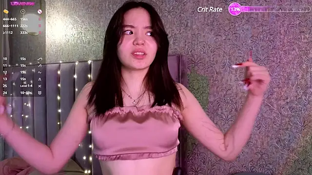 Snapshot of TaiteGloss chatting on 12/17/24, 04:11 TaiteGloss online show from 12/17/24, 04:11