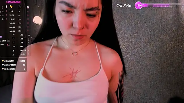 Snapshot of TaiteGloss chatting on 03/12/25, 10:17 TaiteGloss online show from 03/12/25, 10:17