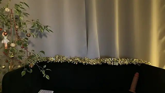 weshycouple online show from 12/26/24, 07:16