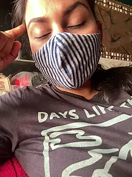 HaaniKaur online show from 07/13/26, 10:51