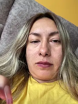 xLadyScarlettx online show from 02/18/25, 09:20