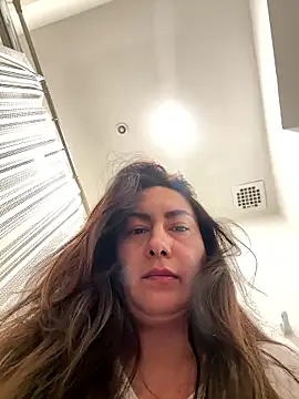 Snapshot of xLadyScarlettx chatting on 01/10/26, 02:35 xLadyScarlettx online show from 01/10/26, 02:35